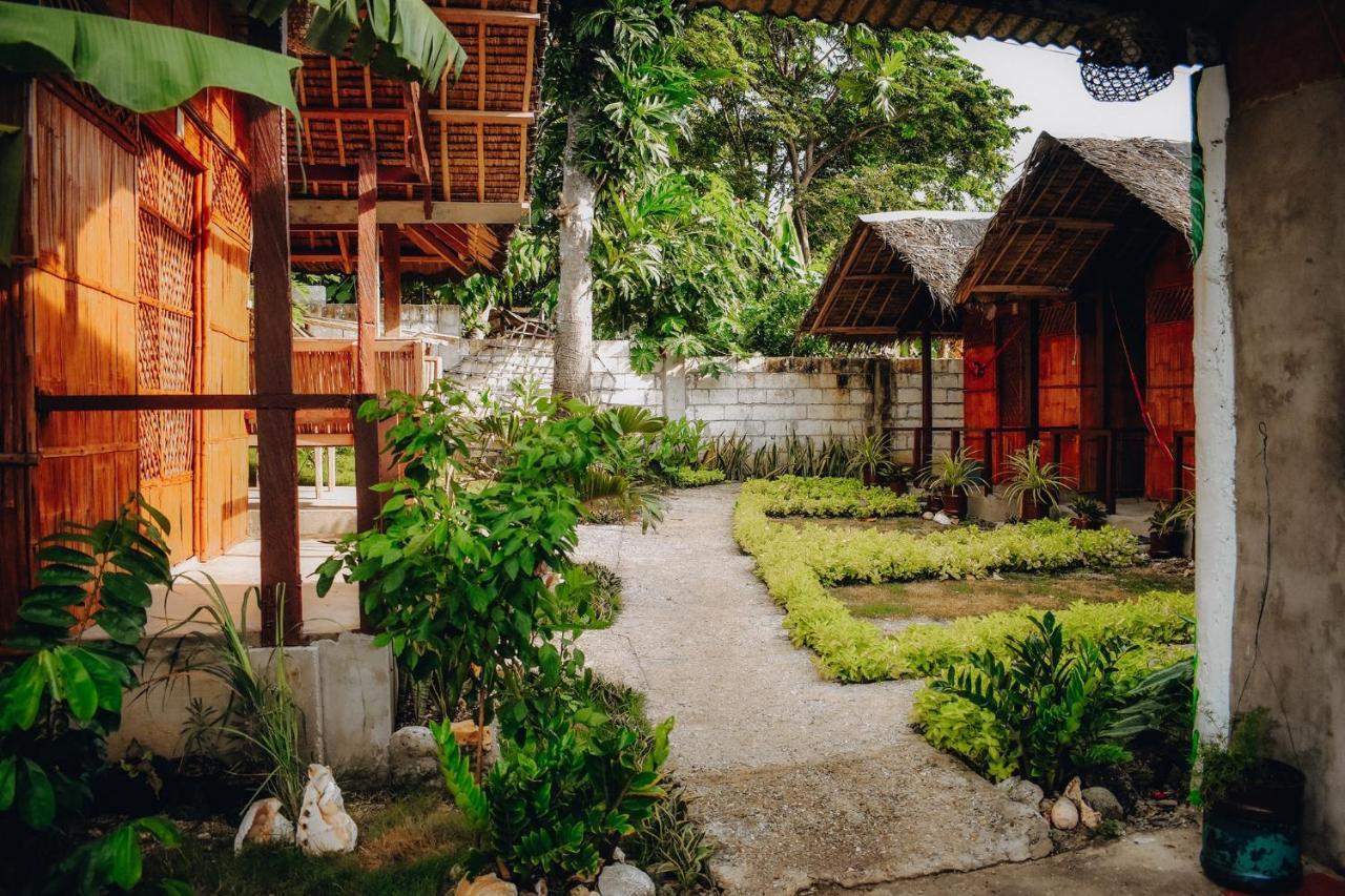 Suba Beach Nipa Huts Leilighet Daanbantayan Eksteriør bilde